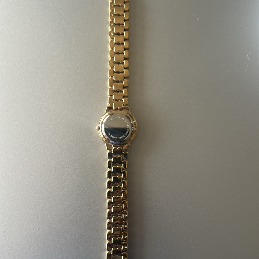 Quartz Watch - Picture 2 of 2